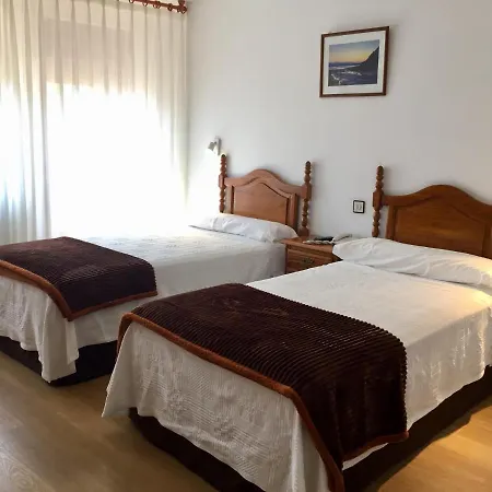 Hotel Trespalacios Panes