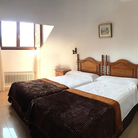 Trespalacios 2* Panes