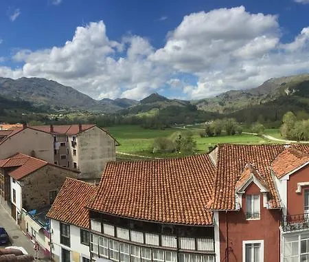 Trespalacios Hotel