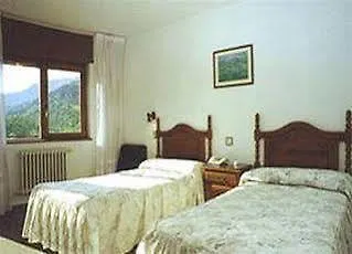 Hotel Trespalacios Panes